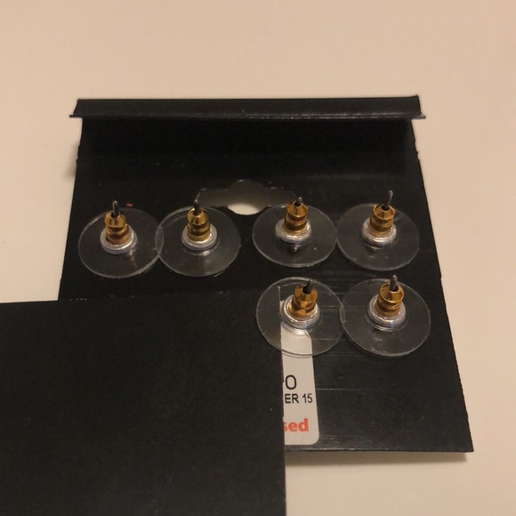 💚NAPIER EARRINGS💚 - Picture 2 of 4